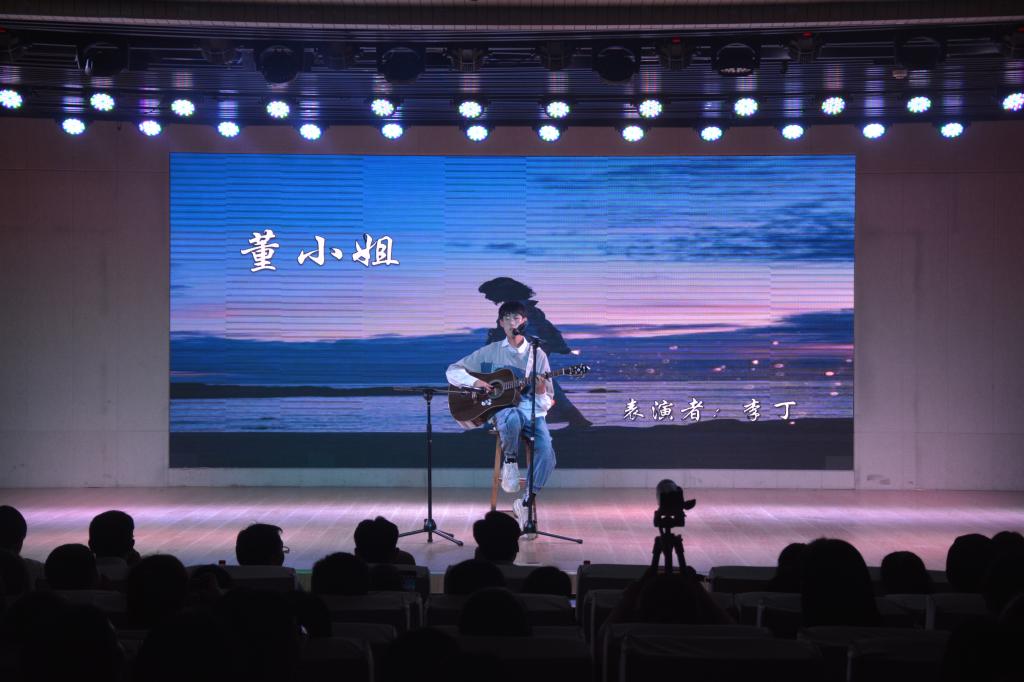 米兰·体育官方网站成功举办2019届优秀毕业生颁奖典礼暨欢送毕业生晚会