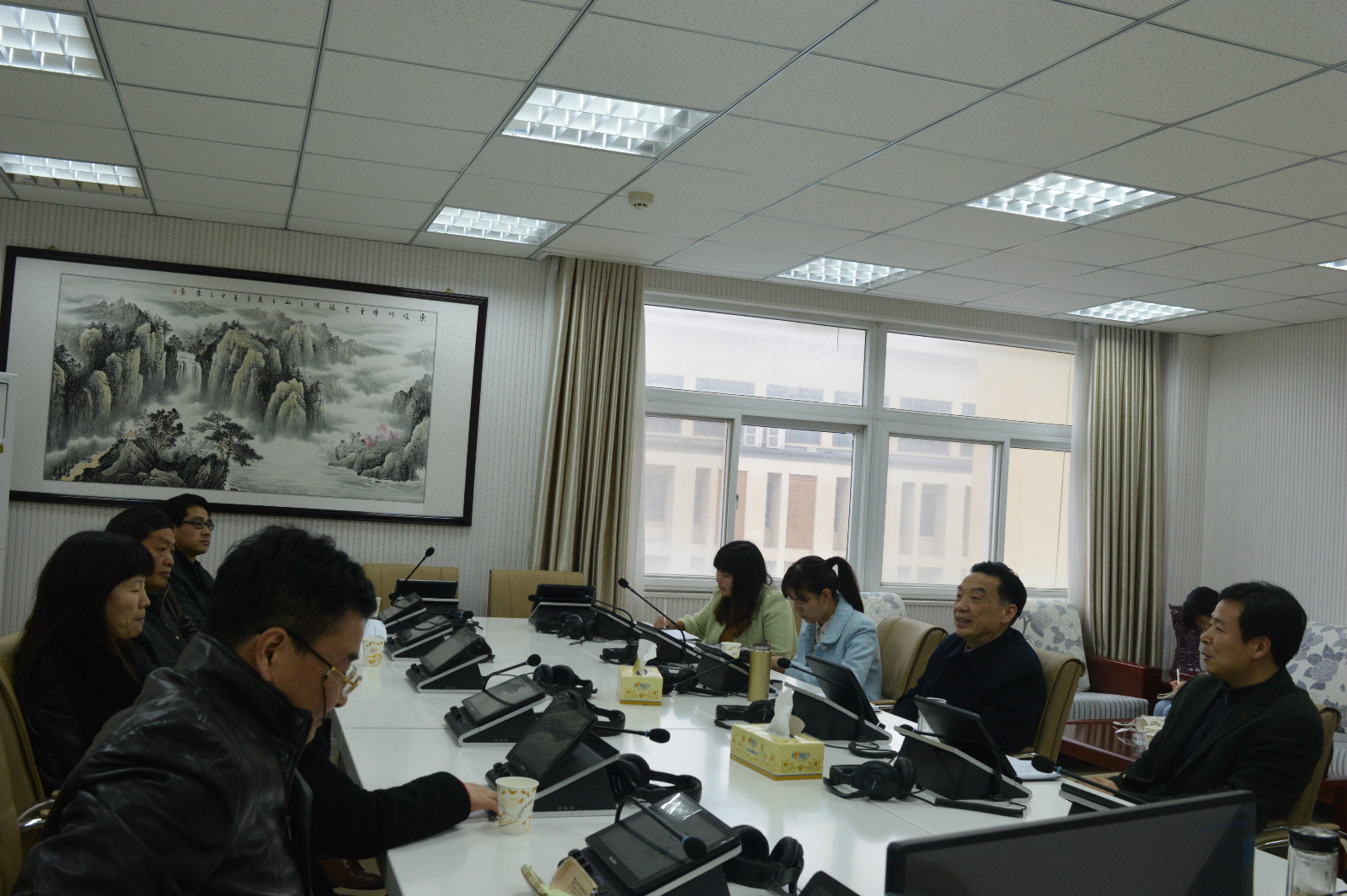 米兰·体育官方网站举办退休教师座谈会