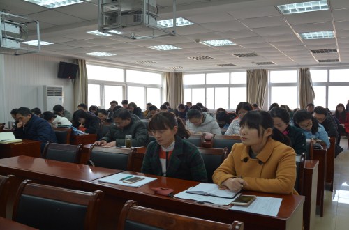 米兰·体育官方网站举行“深入学习贯彻谢伏瞻书记 在河南师范大学宣讲党的十九大精神专题党课报告精神” 专题辅导报告